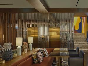 Public House Bangkok, a Member of Design Hotels