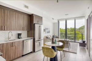 Upper East Side 1br w gym pool wd nr Mimo MIA-31