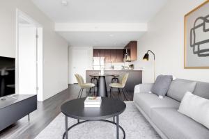 E Cambridge 1BR w Gym WD nr Lechmere Station BOS-608