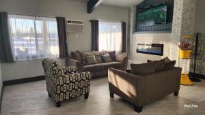 The Oasis Hotel & Bar
