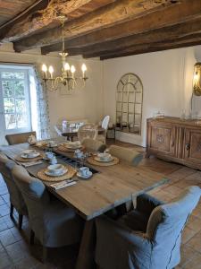 B&B / Chambres d'hotes Sous le Chateau : photos des chambres