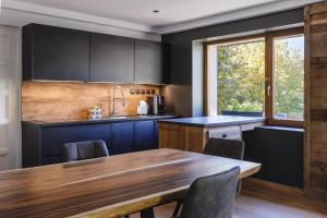 Chalet Benoit - Modern Chalet 8 Pax Free Parking Mountain View - By Cozee Rentals