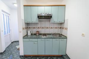 Apartments & rooms Lucie