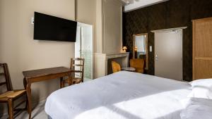 Hotels Logis Hostellerie Bressane : photos des chambres