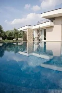 LA CORTESE by La Rondinella Apartments - Calmasino