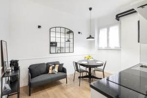 White flat Ground Floor