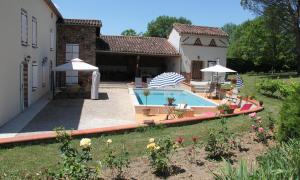 Maisons d'hotes Le Pigeonnier de Lacalm GITE : photos des chambres