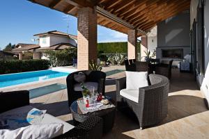 VILLA LOVE - Regarda Travel