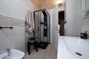 THE PLACE - Regarda Travel