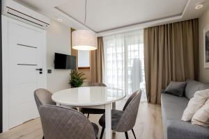 Apartment Wola, WI-FI, Smart Lock, Air Condition