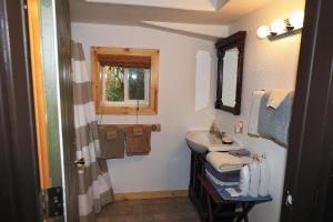 Denali Park View Family Log Cabin
