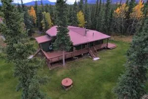 Denali Natl Park 3 Bedroom Home on 5 Acres, hiking and wildlife - Healy