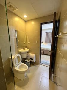 Iloilo Staycation with a Pool, Gym and Playroom