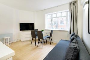 Soho View Urban Apartment