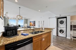 Totally Beachn at 1605 Aqua