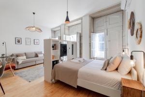 Virtudes Flat w AC & Balcony by LovelyStay