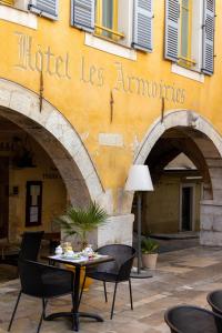 Hotels Hotel les Armoiries : photos des chambres