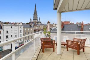 Bright apartment with large terrace