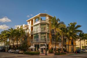 400 Ocean Drive, Miami Beach, Florida, FL 33139, United States.