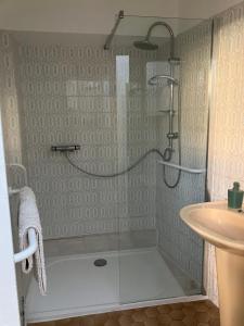 Maisons de vacances Gite les Tilleuls : Maison 2 Chambres