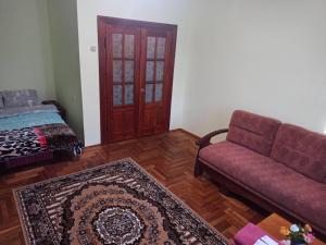Кульпарківська 128,економ