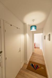 Appartements LE DAUPHIN - Place parking privee gratuit - WIFI et TV : photos des chambres