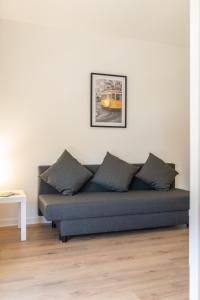 Appartements LE DAUPHIN - Place parking privee gratuit - WIFI et TV : photos des chambres