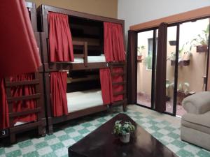 Casa Bonita Hotel y Hostal