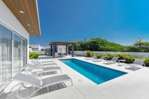 New 5BR 3BA Villa Biba Dushi 3-min EAGLE BEACH - 4hvězdičkové hotely ve městě Palm-Eagle Beach