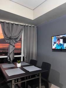 Deluxe Room Breeze Residences