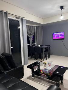 Deluxe Room Breeze Residences
