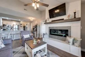 1 Mi to Silver Dollar City Branson West Condo - Reeds Spring