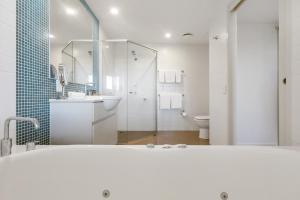 Deluxe Dual-Key Apartment in Peppers @ Salt Resort by uHoliday (3BR, 2BR and Hotel Room Options Available)