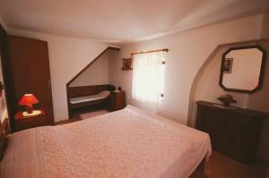 Apartments by the sea Vantacici, Krk - 20659