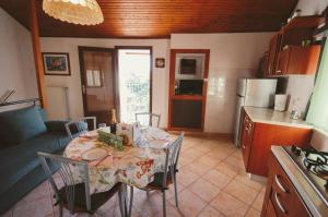 Apartments by the sea Vantacici, Krk - 20659