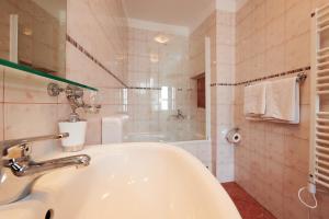 Apartments and rooms by the sea Trogir - 16844