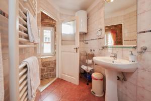 Apartments and rooms by the sea Trogir - 16844