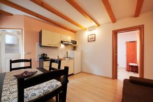 Apartments and rooms by the sea Trogir - 16844