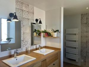 Maisons de vacances Gite Saint-Leon, 6 pieces, 11 personnes - FR-1-489-437 : photos des chambres