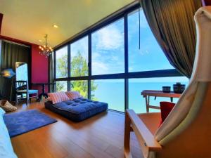 Sandbox Beachfront Villa 4