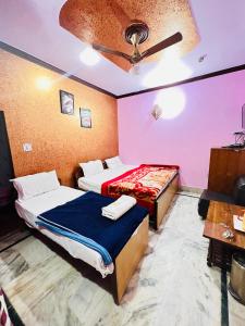Hotel Rashmi palace