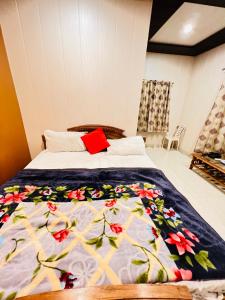 Hotel Rashmi palace