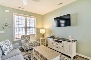 Shell Cottage with BBQ 4 Mi to Bethany Beach!