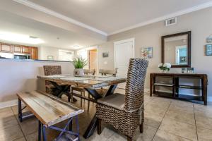 Charming Walk Out To Pools Waterscape A110 Courtyard