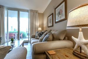 Charming Walk Out To Pools Waterscape A110 Courtyard