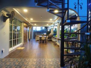 Lets Chill Pool Villa Pattaya Najomtien42 and Sattahip