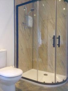 HENWICK HOUSE Beautiful flat,Private parking, short walk to town