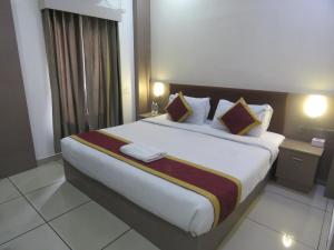 Hotel Reegate Inn Near South Railway Station