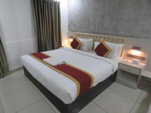 Hotel Reegate Inn Near South Railway Station