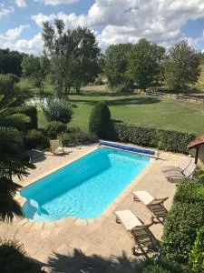 Gîte Le Clos de Charroux - Le Sol Gîte Le Clos de Charroux - Le Sol